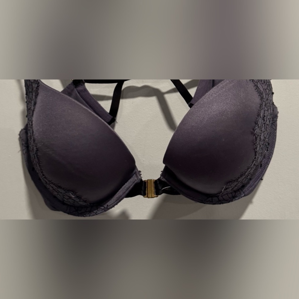 Victoria's Secret Very Sexy Push up strappy front closure bra mauve romantic 32C
